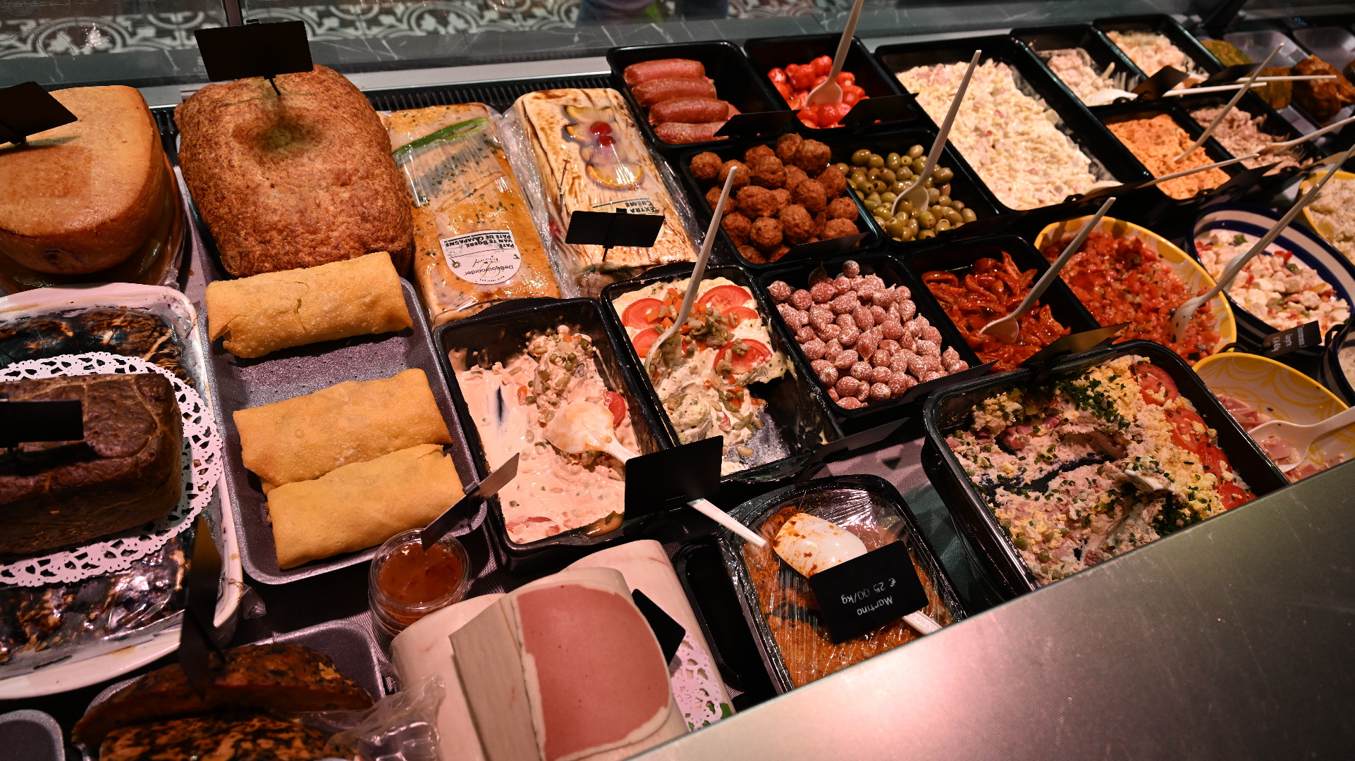 AD Delhaize Lebbeke, foto uit de winkel