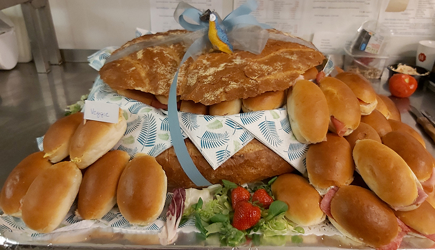 Gevulde sandwiches van de traiteur van AD Delhaize Lebbeke